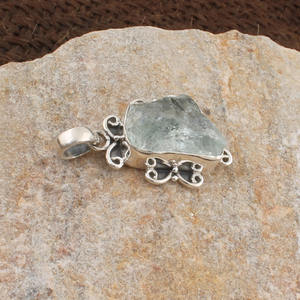 Colgante de Aguamarina en Plata de Ley 925 Hecho a Mano, Gema Natural, Collar Artesanal, Amuleto, Joyería Vintage - Product Image 3