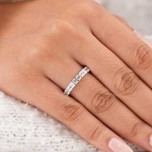 Anillo de media eternidad con moissanita de corte esmeralda, plata 925, ideal para propuesta, regalo de compromiso o boda, ¡muy vendido! - Product Image 4