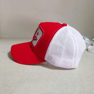 Gorra Trucker Deportiva Personalizada de Alta Calidad con Visera Plana, Estilo Clásico de 5 Paneles para Adultos - Product Image 3