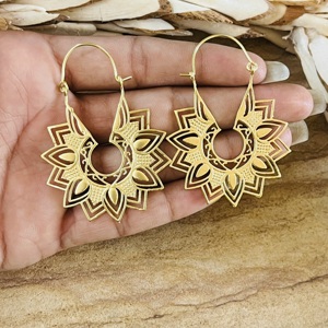 Pendientes de Aro Boho Mandala Favoritos del Mercado, Joyería Tribal de Latón para Mujer, Acabado de Latón Antiguo, Diseño de Loto, Venta al por Mayor/OEM/ODM - Product Image 3