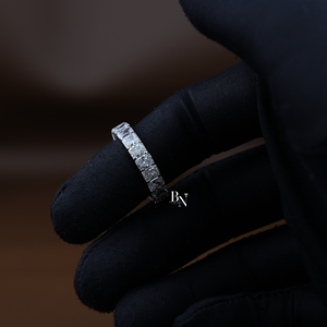 Anillo de Diamante Cultivado en Laboratorio con Corte Radiante, Certificado IGI, 4CTW, Claridad VVS-VS, Color D-F, Anillo de Lujo para Boda y Aniversario, Regalo Apilable - Product Image 5