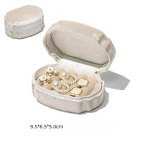 Boîte de présentation de bijoux en velours de luxe, forme octogonale, motif floral, options de couleurs variées, logo personnalisé