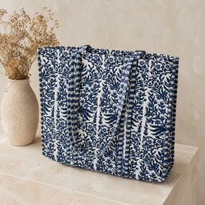 Bolso Tote Floral Índigo Hecho a Mano, Grande, Acolchado, de Algodón, con Cierre de Cremallera, para Llevar al Hombro, para Mujer, para Compras, Viajes, Mercado, Playa - Product Image 2