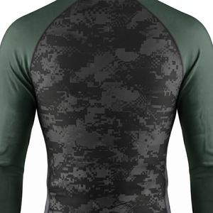 เสื้อแรชการ์ดแขนยาวผู้ชาย สีดำลายพราง พิมพ์ลายแบบซับลิเมชั่น แห้งเร็ว ระบายอากาศดี พร้อมโลโก้ด้านหน้า เสื้อแขนยาวสำหรับผู้ใหญ่ - Product Image 4