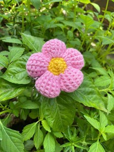 Jolies fleurs au crochet, porte-clés fleurs au crochet, porte-clés nœud, breloque de sac, cadeau pour les amoureux, cadeau pour les femmes - Product Image 3
