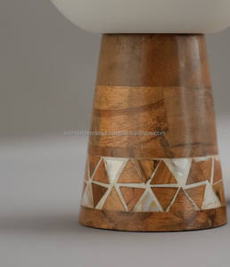 Brûleur Bakhoor en bois poli avec incrustation de perles exquises et finition élégante en bois de noyer pour les rituels de parfum et la décoration de la maison - Product Image 2