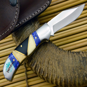 Cuchillo de Caza Imperial con Hoja de Punta Caída, Mango de Marfil con Incrustaciones Azules y Funda de Cuero - Product Image 1