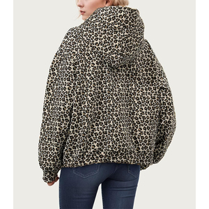 Sudadera con Capucha Extra Grande para Mujer, Tejida, con Bolsillos y Bordado, Estilo Otoño/Invierno, Largo Regular - Product Image 4