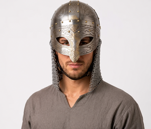 Casco Vikingo Medieval con Avental de Malla, Grabado y Pulido, de Acero Suave, Armadura Nórdica para Reenactment y Disfraz de Fiesta de Halloween - Product Image 1
