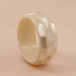 Gemelos y brazalete hechos a mano de resina de estilo Ángel Vintage para mujer, gemelos y brazaletes hechos a mano personalizados de alta gama de la India - Product Image 3