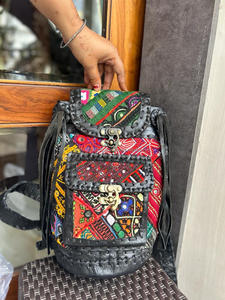 Nuevo estilo bohemio occidental Vintage hecho a mano Jacquard cuero borla mochilas mano puntada Klim cuero genuino estilo indio mochila - Product Image 2