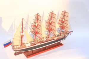 Maquette de voilier de grande taille en bois de plantation Sedov, faite à la main - Réplique historique russe de barque d'entraînement à 4 mâts à l'échelle pour la décoration de la maison ou du bureau - Product Image 6