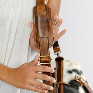 Pochette en cuir véritable pour hommes et femmes unisexe Sac à main avec fermeture éclair en relief aztèque traditionnel occidental géométrique - Product Image 5