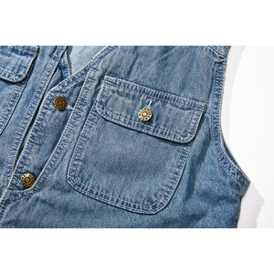 Chaleco de Mezclilla Lavada Premium para Hombre |   Chaqueta vaquera sin mangas de corte ajustado para primavera |   Chaleco de Motociclista Personalizable con Logotipo de Marca - Product Image 4