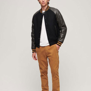 Blouson universitaire d'hiver à capuche, style urbain, personnalisable OEM, design universitaire, coupe ajustée, en laine/cuir, haute qualité - Product Image 1