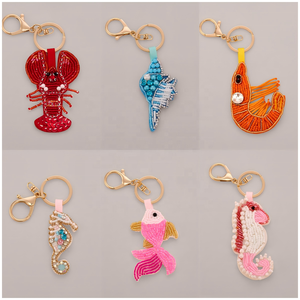 Magnifiques breloques perlées colorées et tendance pour sacs et vêtements, porte-clés étoile de mer perlée, grandes breloques étoile de mer pour sac - Product Image 5