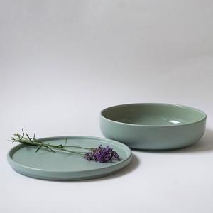 Tazón de servir contemporáneo de cerámica blanca moteada, lados anchos y rectos, interior liso y esmaltado, duradero, apto para alimentos, para cenas modernas - Product Image 5