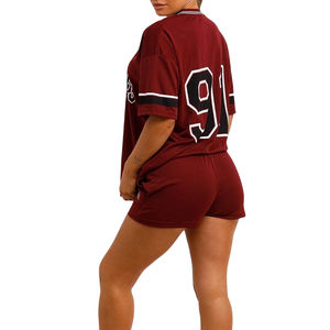 Conjunto de Dos Piezas Color Granate para Mujer, Talla Grande, Personalizado, Jersey de Fútbol Americano con Número 91 Estampado y Pantalones Cortos a Juego - Product Image 6