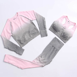 Conjunto de Yoga Degradado de 3 Piezas: Top Corto con Cuello Redondo, Sujetador Deportivo Racerback y Leggings de Cintura Alta de Spandex y Poliéster de Longitud Completa que Absorben el Sudor - Product Image 2