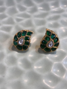 Pendientes de Flor Vintage con Baño de Oro de 22k y Esmalte Verde, Joyería Redonda para Uso Diario de Mujer, Regalo de Lujo - Product Image 1