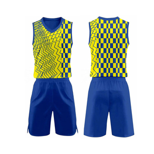 Conjunto de Camiseta y Pantalones Cortos de Baloncesto Reversibles Europeos, Sublimados y Transpirables, 100% Personalizados, 160 g/m², Bordado por Sublimación, Tallas Grandes - Product Image 1