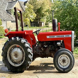 Tractor Massey Ferguson 240 de 55HP con Tracción en las 4 Ruedas y Transmisión por Engranajes, con Bomba y Caja de Cambios para Uso Agrícola - Product Image 3