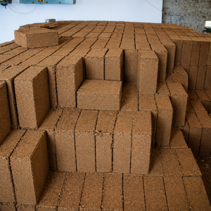 Low Fiber 5Kg Cocopeat <b>Block</b> Fine Grade <b>Coir</b> Pith Low EC Buffered 80-95L Expansion Bulk Supplier - Product Image 1