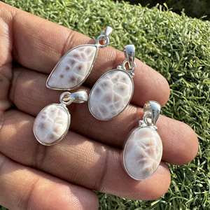 Collar con Colgante de Plata de Ley 925 con Larimar Rosa Natural y Thomsonita, Diseño Floral Único, Estilo Bohemio para Bodas, Venta al Por Mayor - Product Image 2