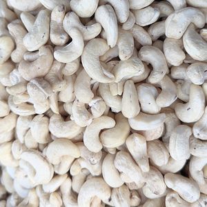 Prix de gros des noix de cajou de haute qualité dans le monde entier, noix de cajou WW180 du Vietnam, exportées vers l'Asie, l'UE, le Moyen-Orient par Santigo Ltd. - Product Image 1