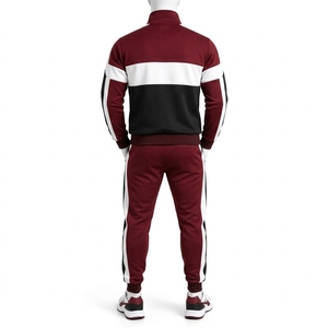 Materiales de primera calidad que ofrecen flexibilidad, durabilidad y un aspecto elegante para un chándal masculino activo y cómodo, diseñado con tecnología OEM. - Product Image 2