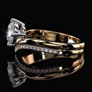 Anillo de diamante cultivado en laboratorio con corte brillante redondo de 2.0 quilates, forma de corona, certificado IGI, oro rosa de 14k, regalo de compromiso y aniversario para ella. - Product Image 3