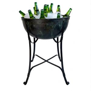 Seau en métal galvanisé de style rustique sur support, bac à boissons vintage en fer, grand bac à plantes sur pied pour la décoration intérieure - Product Image 2