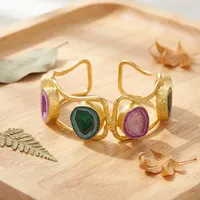 Bracelet manchette tendance en laiton plaqué or 18 carats avec agate brute et druse, bracelet mode unique et coloré en géode, bijoux de mariage