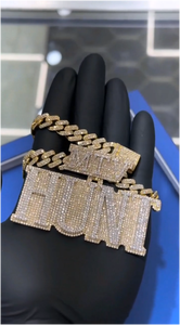 Collier personnalisé avec pendentif grande plaque nominative, lettres initiales, serti de pierres Moissanite, pour femme - Product Image 2