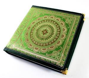 Tela Tejida Shuttle de Seda de Colores con Hilos de Oro y Plata, Esquinas Reforzadas con Esquinas de Latón de Alta Calidad - Product Image 3