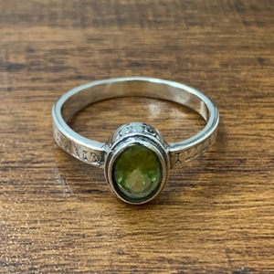 แหวนเพอริดอทอย่างดี น้ำหนัก 3.1 กรัม - Product Image 1