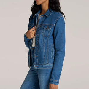 Vestes en jean pour femmes de qualité supérieure, conçues pour sublimer votre garde-robe avec un style classique et une coupe confortable pour les looks décontractés. - Product Image 3