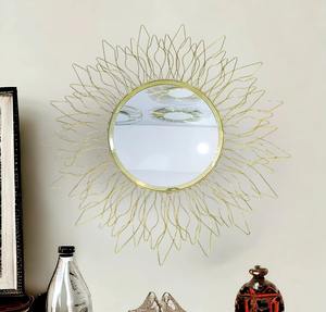 Cadres de miroirs en métal luxueux au design moderne qui s'adaptent parfaitement aux intérieurs minimalistes, industriels ou contemporains. - Product Image 4