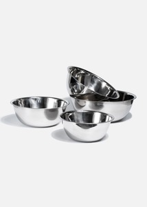 Grand saladier familial en acier inoxydable, idéal pour les grandes portions, salades, fruits, riz, légumes, collations, desserts et fêtes - Product Image 3
