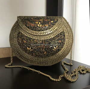 กระเป๋าคลัทช์โลหะแกะสลักลายทันสมัยสีดำเคลือบนิกเกิลสำหรับผู้หญิง รุ่นจากอินเดีย-ของขวัญงานแต่งงาน - Product Image 5