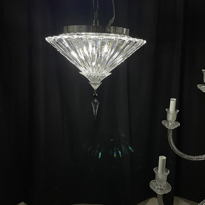 Lustre de luxe en cristal avec abat-jour en <span class=keywords><strong>verre</strong></span> cannelé, suspension à chaîne dorée, éclairage LED, garantie 3 ans, facile à installer - Product Image 2