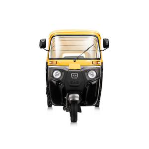 Bajaj RE Compact Auto Rickshaw, Vehículo Comercial de Tres Ruedas para Transporte Urbano, Eficiente en Consumo de Combustible - Product Image 1