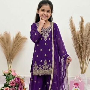Conjunto de Salwar Kameez de Georgette Bordado para Niñas con Dupatta de Red de Mantequilla, Completamente Cosido, Ropa Infantil, Fabricante: Royal Export - Product Image 5