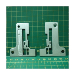 412786 ROULEAU OURLET AIGUILLE PLAQUE MÉNAGÈRE PIÈCES DE MACHINE À COUDRE DOMESTIQUE FABRIQUÉES À TAIWAN - Product Image 1