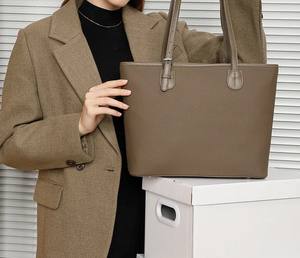 Bolsos de Hombro de Cuero Genuino de Alta Calidad para Mujer, Diseño Simple, Gran Capacidad, Venta al Por Mayor, Color Personalizado, Logotipo OEM, 2026 - Product Image 3