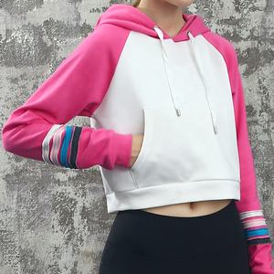 ชุดเสื้อฮู้ดจ็อกเกอร์ตัดแบบกำหนดเองสำหรับผู้หญิงกางเกงวอร์มและเสื้อฮู้ดเสื้อครอปเสื้อครอปแบบมีฮู้ดเลือกได้ - Product Image 5