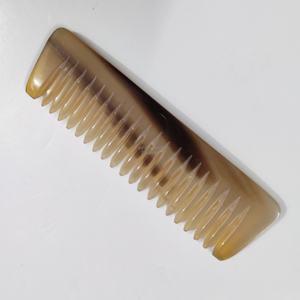 Peigne étroit en corne de buffle Couleur naturelle Massage barbe Peignes multi-usages Facile à utiliser Prix d'usine pour cheveux Style Saloon - Product Image 4