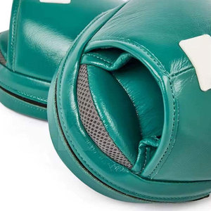 High Quality Leather <b>Focus</b> <b>Pads</b> for Martial Arts Practice with Balanced Weight and Thick Cushioning - Product Image 2