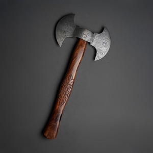 Hacha de Acero de Damasco Hecha a Mano de Alta Calidad con Mango de Madera de Palisandro y Funda de Cuero para Entusiastas del Aire Libre y Coleccionistas - Product Image 1