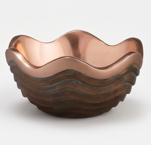 Bol à fruits en céramique moderne avec un design ondulé pour un usage domestique, finition polie durable, ton cuivre, plat de service décoratif - Product Image 1